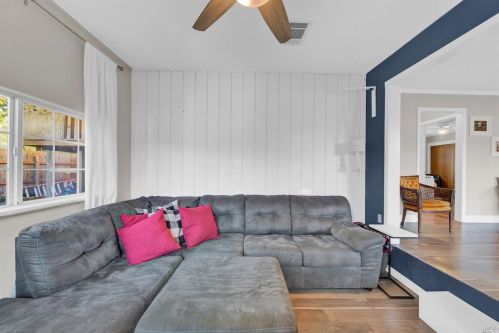 205 Kendal St, Vacaville CA 95688-3827 exterior