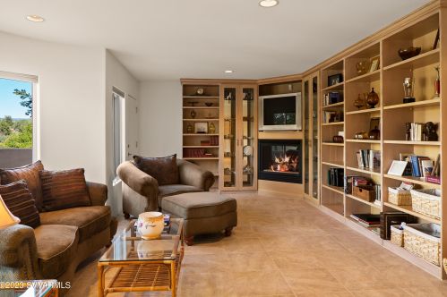 12 Linda Vis, Sedona AZ 86336-5067 exterior