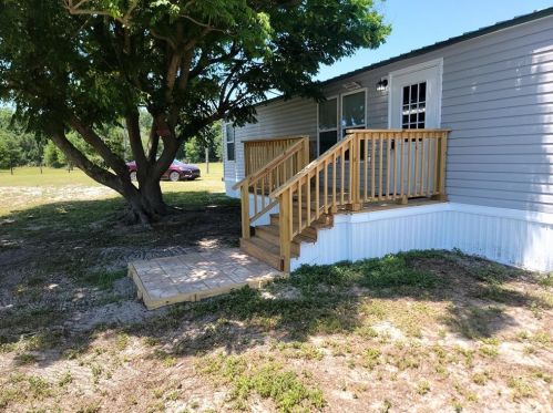 15343 113th Street Rd, Ocklawaha, FL 32179-5536
