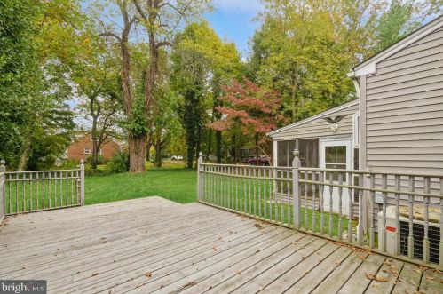 16 Morgan Ave, Riverton NJ  08077-1129 exterior
