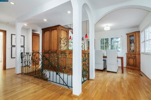 40 Las Palomas, Orinda CA  94563-1916 exterior