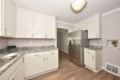 3463 97th St, Milwaukee WI  53222-3449 exterior