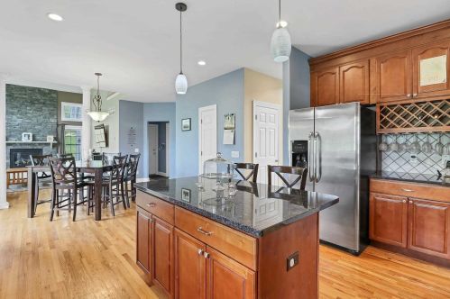 6 Austin Way, Marlborough NY  12542-5539 exterior