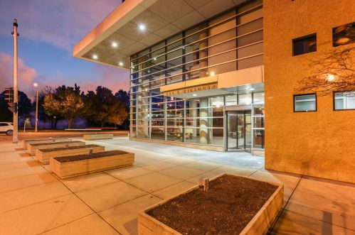 923 Kilbourn Ave, Milwaukee WI  53202-3421 exterior