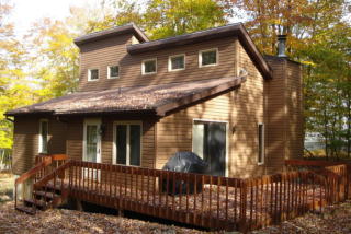 37 Mountainside Dr, Gouldsboro, PA 18424-8839