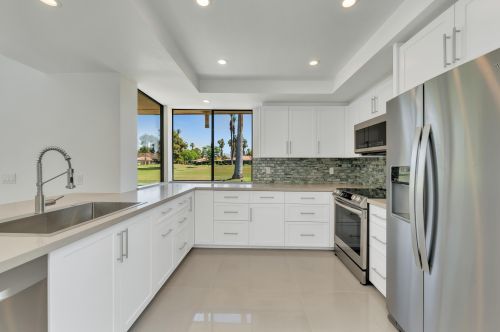 42 Majorca Dr, Rancho Mirage CA  92270-3823 exterior