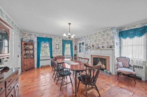 12 Highland Ave, Walden NY  12586-1402 exterior