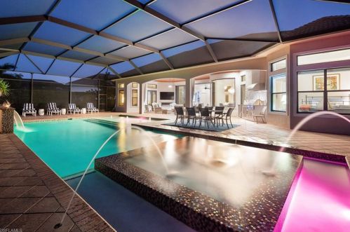 5877 Hammock Isles Cir, Naples, FL 34119-4648