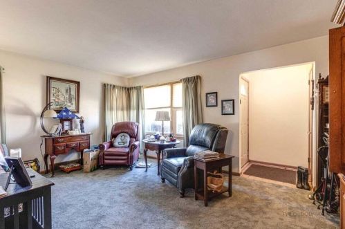 7518 37 Ave, Kenosha WI 53144-2122 exterior