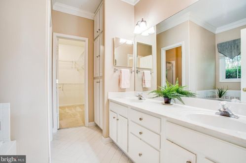 4204 Crooked Stick Ct, Fredericksburg VA  22408-9215 exterior