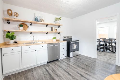 141 Mclene Ave, London OH  43140-1165 exterior