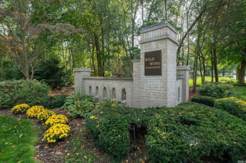 52085 Plantation Dr, Granger, IN 46530-4896