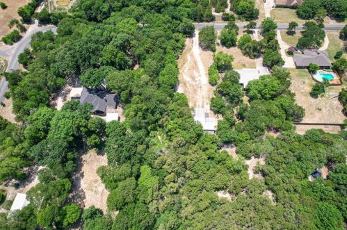 4951 Joe Wilson Rd, Midlothian TX  76065-4518 exterior