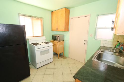 66414 3rd St, Desert Hot Springs, CA 92240-3638