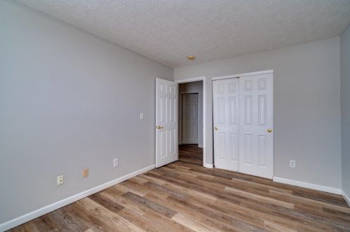 2047 River Birch Dr, Amelia OH  45102-2320 exterior