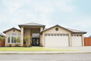 14808 Glover Ct, Bakersfield, CA 93314-9080