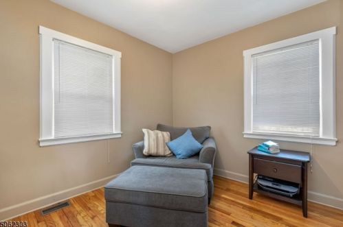 122 Hawthorne St, Roselle Park NJ  07204-1813 exterior