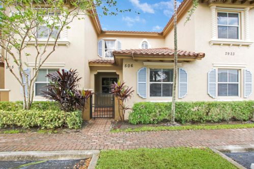 2923 Hope Valley St, West Palm Beach, FL 33411-4800