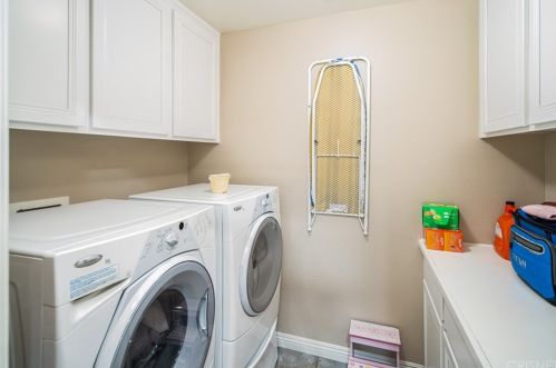 42240 Ridge View Dr, Lancaster CA 93536-7382 exterior