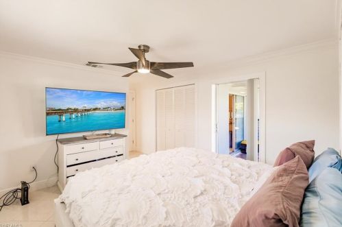 529 100th Ave, Naples FL  34108-2235 exterior