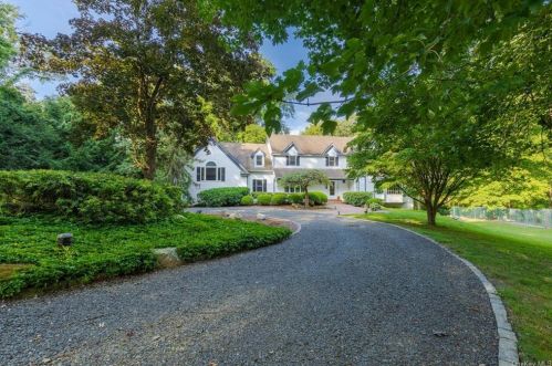 18 Ashwood Rd, Lewisboro, NY 10590-1600