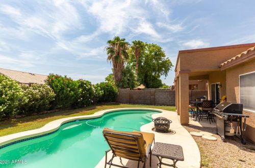 775 Camellia Dr, Chandler, AZ 85225-6832