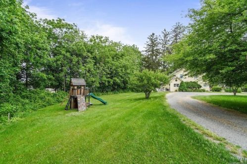 130 Osborne Hill Rd, Fishkill NY  12524-2515 exterior