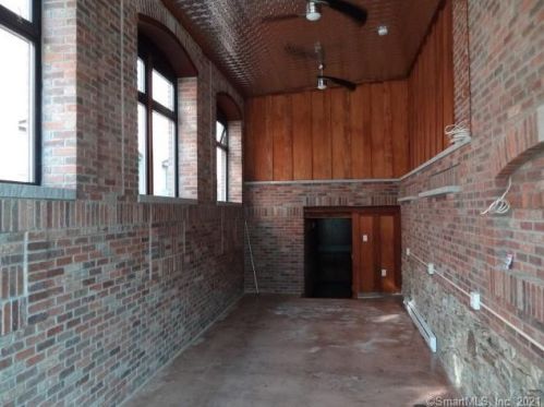 547 Bank St, United States Coast Guard Ac CT  06320-5035 exterior