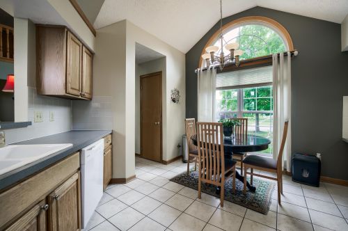 1390 Wild Horse Dr, Darbydale OH  43123-8540 exterior
