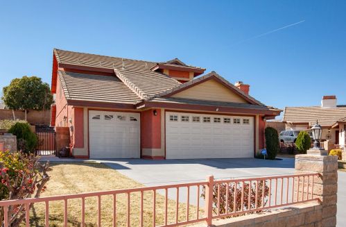 3154 Gingerwood Ln, Lancaster, CA 93536-1169