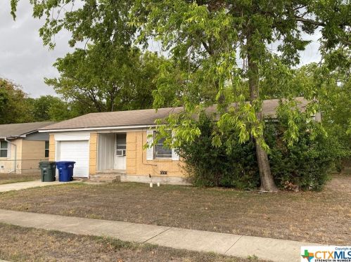 701 3rd St, Copperas Cove, TX 76522-1371