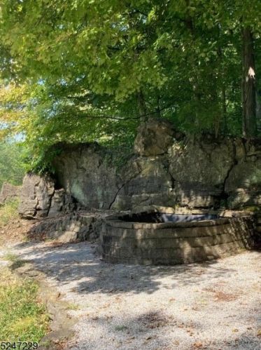 55 Hunts School Rd, Fredon NJ  07860-5405 exterior