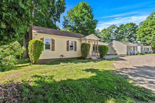 7 Hamilton Ct, Norwich CT  06360-4811 exterior