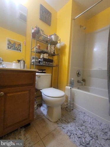 1068 Lamberton St, Trenton NJ 08611-3423 exterior