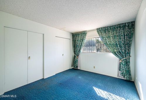 6297 Jill Ct, Simi Valley CA 93063-3727 exterior