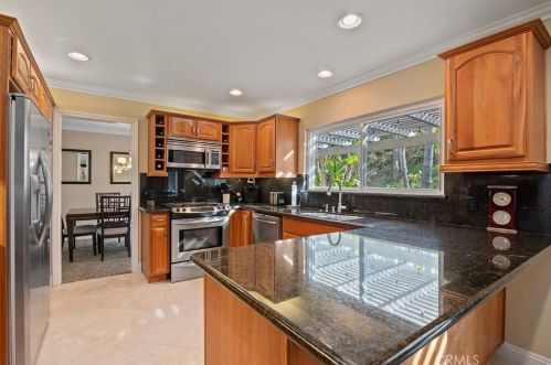 424 Greenbriar Ln, Brea, CA 92821-6027