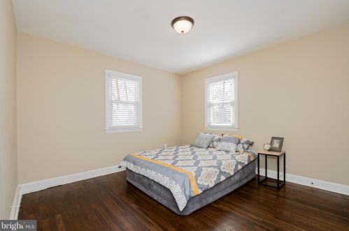 2 Robert Rd, New Castle DE  19720-3925 exterior