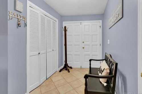 26 Ridge Rd, Southington CT  06489-2437 exterior