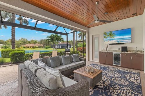 470 Terra Vista Ct, Naples, FL 34119-1820