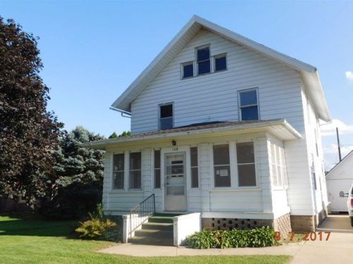 108 Green St, Hale, IA 52362-7716