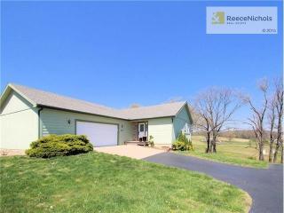 4150 Tonganoxie Rd, Leavenworth KS  66048-5366 exterior