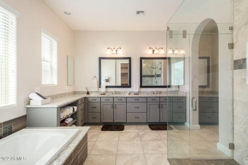 7814 29th Pl, Phoenix AZ  85042-7139 exterior