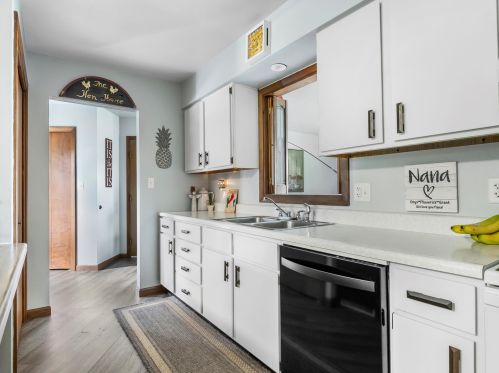 3319 Bellevue Pl, Two Rivers WI  54241-1527 exterior