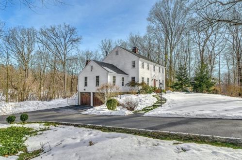 258 Jonathan Rd, New Canaan, CT 06840-2118