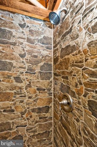 2695 Hemlock Dr, Palmerton PA  18071-9408 exterior