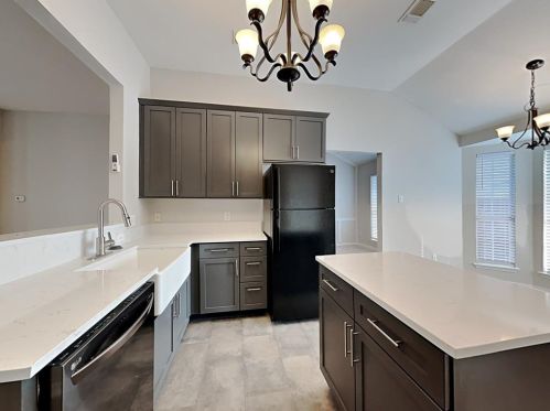 225 Sandlewood Ln, Cedar Hill TX  75104-2933 exterior