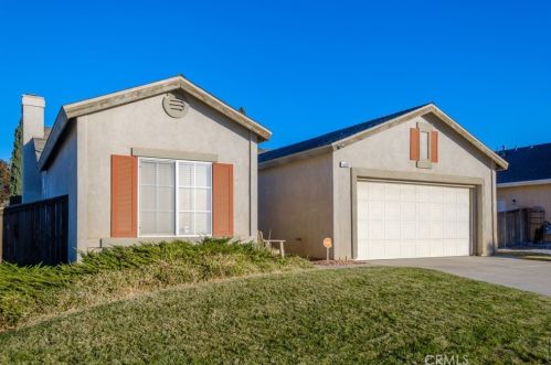 14621 Carob St, Victorville, CA 92394-7011