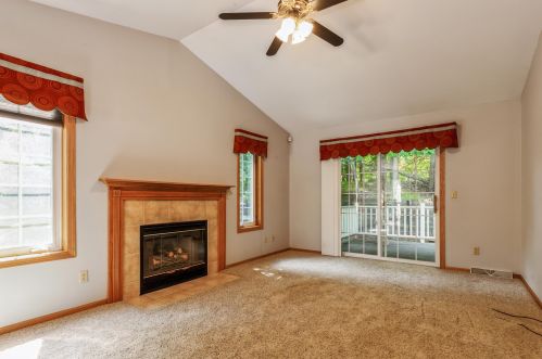 1521 Quietwood Ln, West Bend, WI 53090-1792