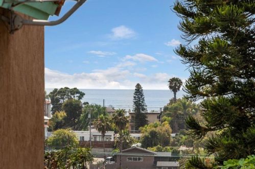 260 Hygeia Ct, Encinitas CA  92024-1787 exterior