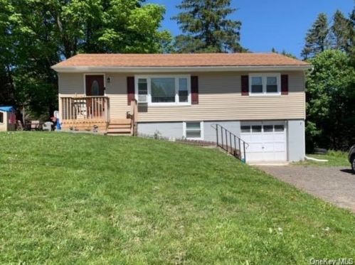 4 Miller Heights Rd, Middletown, NY 10940-6607